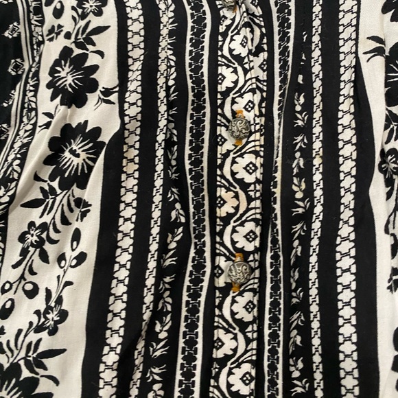 Retro Psychedelic colored Black and White Dress - Picture 4 of 6